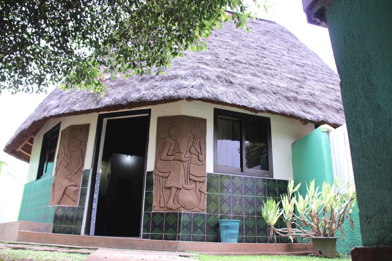Kiwatule Cottages Kampala Exterior foto